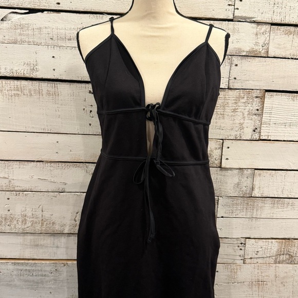 Hollister Social Tourist Black Midi Deep V Tie Front Dress Sz. L Large NWT - Picture 1 of 12